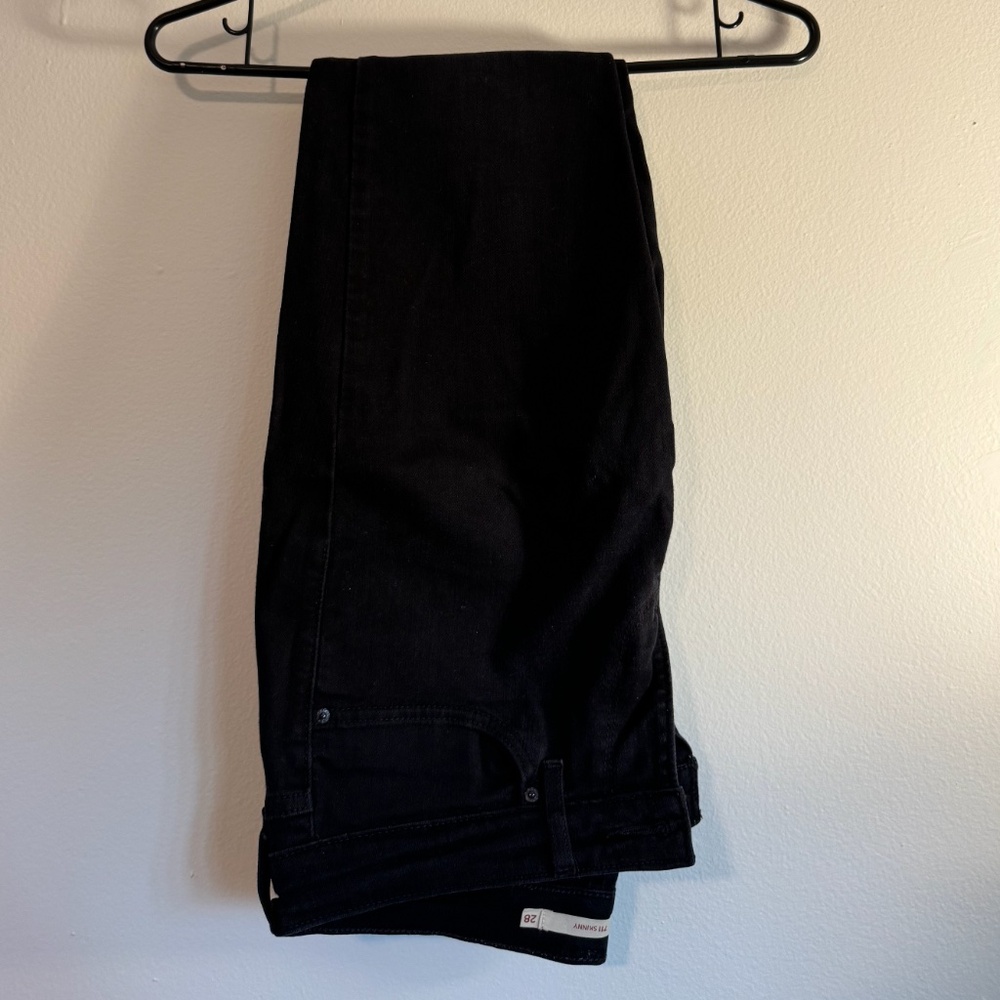Like new - Women's Levi's 711 Skinny Jeans - Black - 28